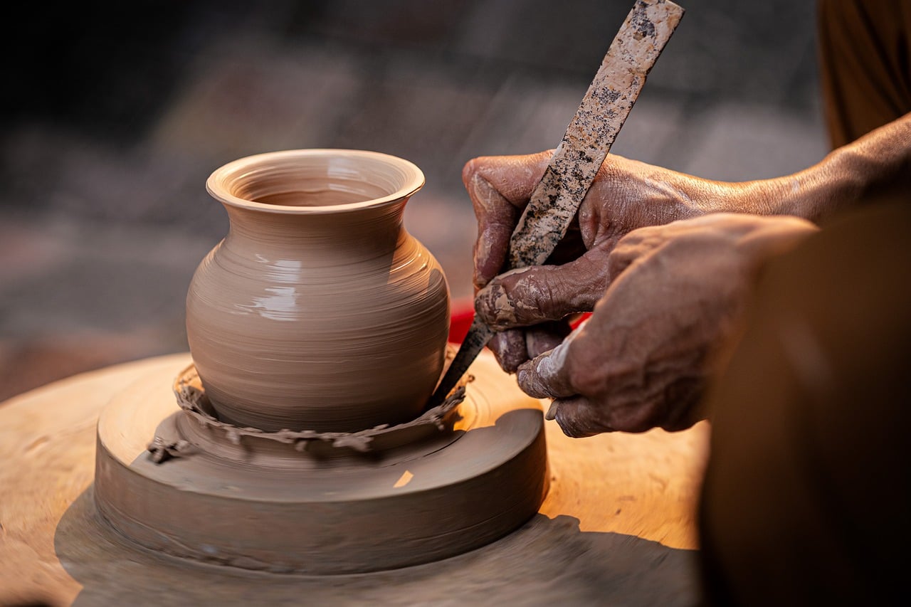 pottery, handcraft, ceramic vessel, potter's wheel, shape, creative, art, tradition, clay, vietnam, artist, hand, hanoi, creation, culture, craft, touch, simplicity, earthenware jar, artwork